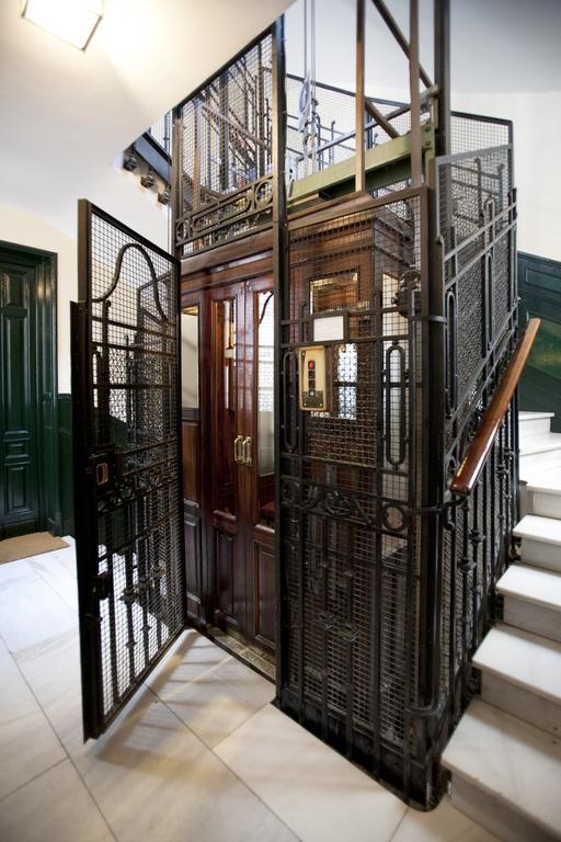 Hostal Santa Isabel Madrid Bagian luar foto